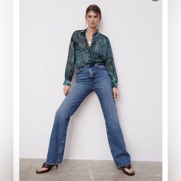 Semi-Sheer Printed Shirt - Picture 4 of 6